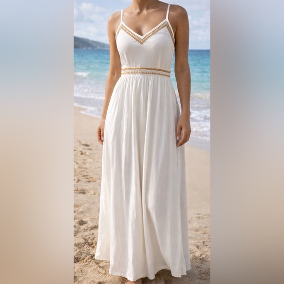 Japna Dresses & Skirts - Japna White and Gold Maxi Dress